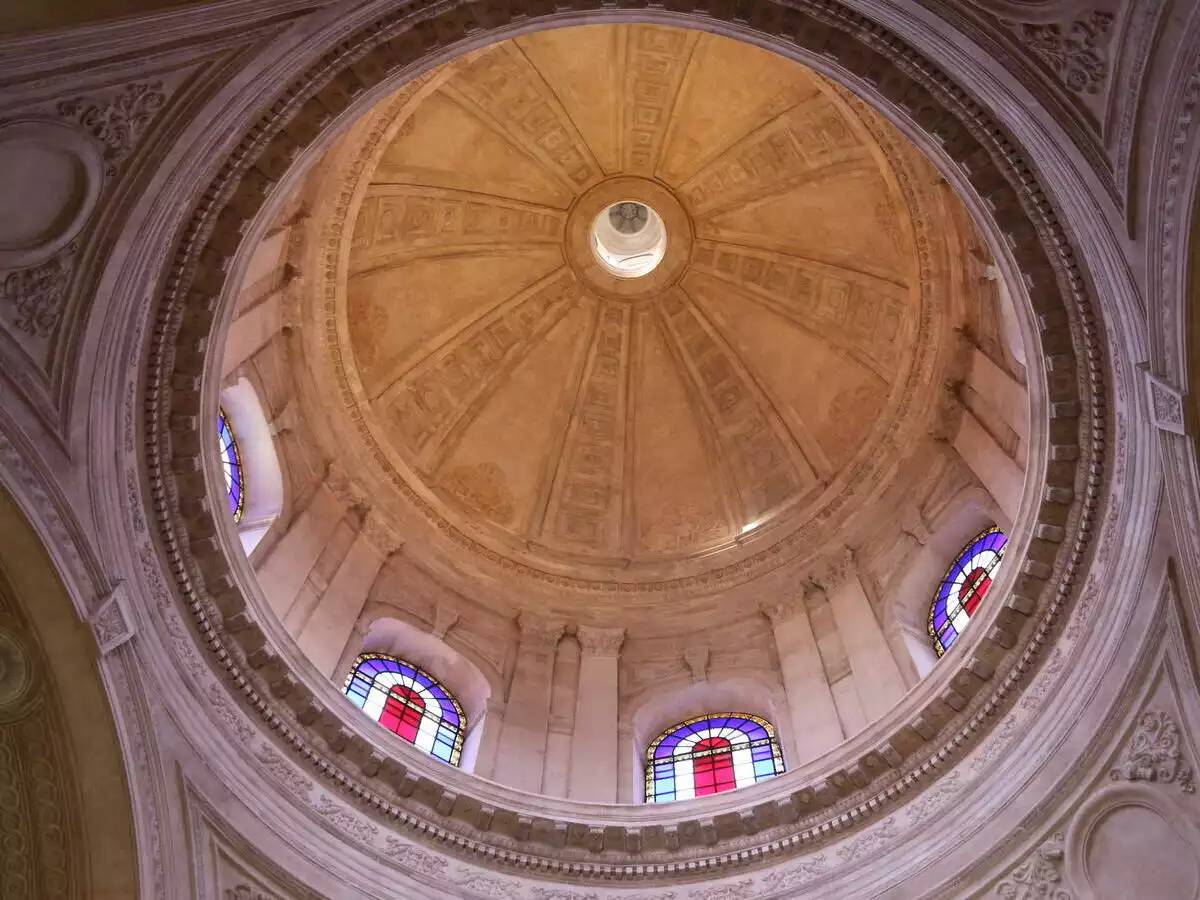 Oratorio Nuestra Señora de La Asunción y Panteón Nacional de Los Héroes